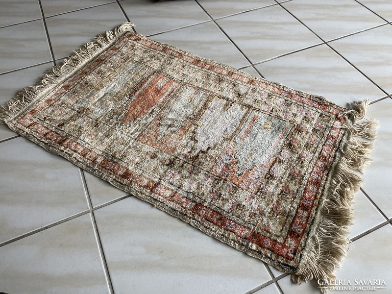 Kisméretű Félantik Kézi Selyem Szőnyeg 53×95