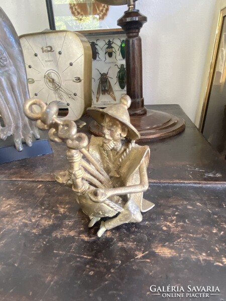 Benini bronz dudás zenész figura – Benin, Afrika