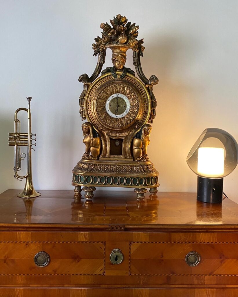 A large carved gilded empire clock from the 1800s-1810s…….. - 1