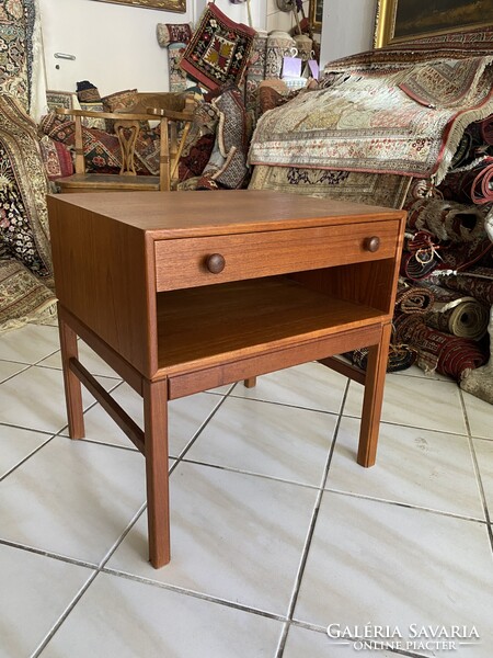 Mid Century Svéd Design kisasztal – Éjelliszekrény